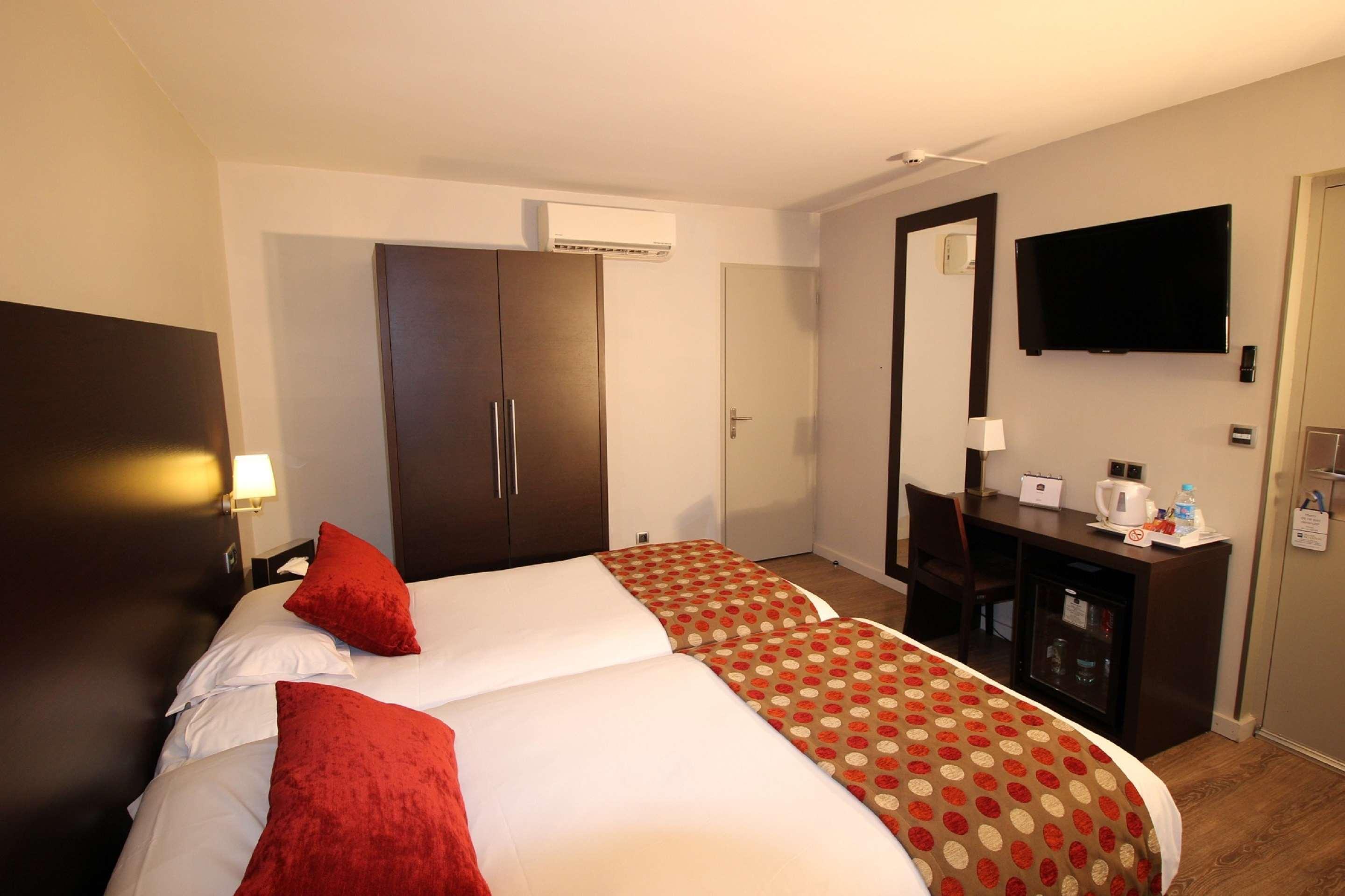 Best Western Hotel Des Barolles - Lyon Sud Brignais Bagian luar foto