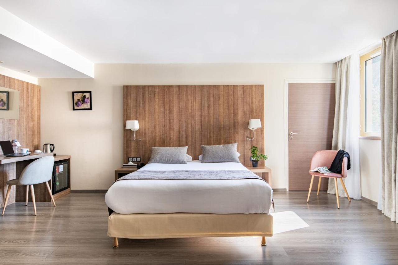 Best Western Hotel Des Barolles - Lyon Sud Brignais Bagian luar foto