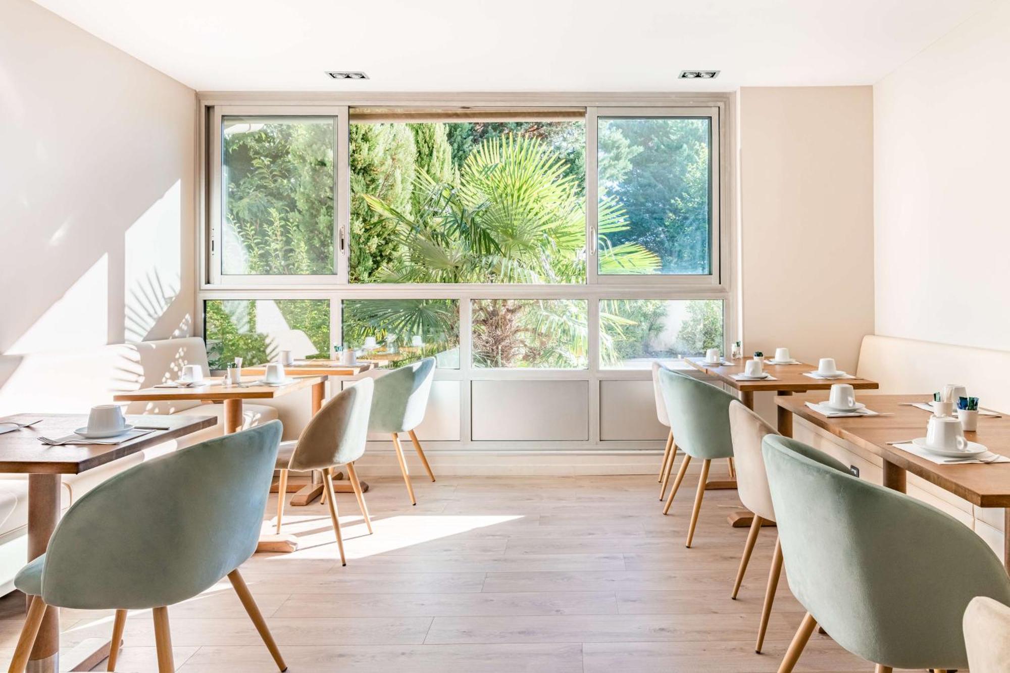 Best Western Hotel Des Barolles - Lyon Sud Brignais Bagian luar foto