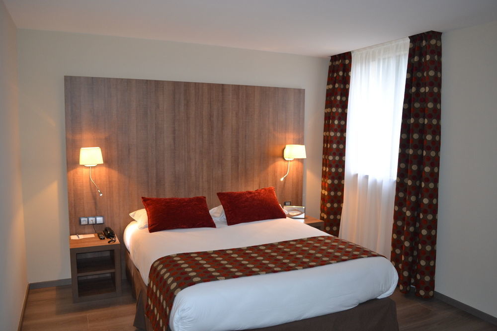 Best Western Hotel Des Barolles - Lyon Sud Brignais Bagian luar foto