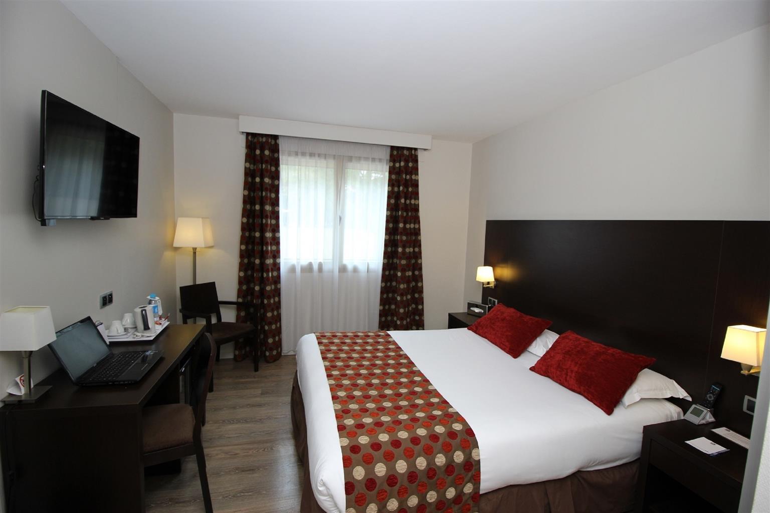 Best Western Hotel Des Barolles - Lyon Sud Brignais Bagian luar foto