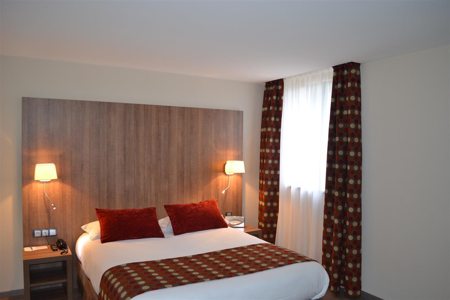 Best Western Hotel Des Barolles - Lyon Sud Brignais Bagian luar foto
