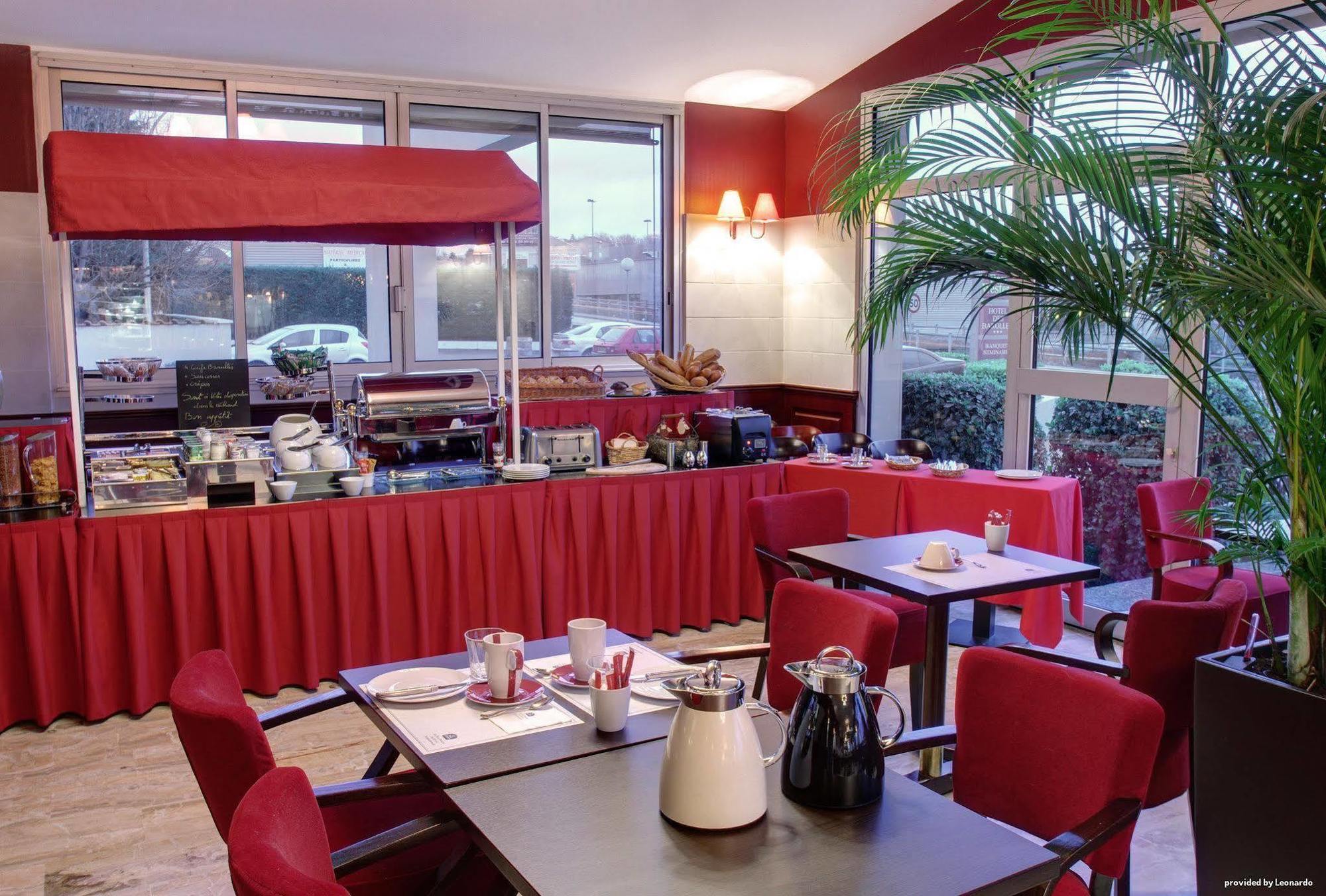 Best Western Hotel Des Barolles - Lyon Sud Brignais Bagian luar foto