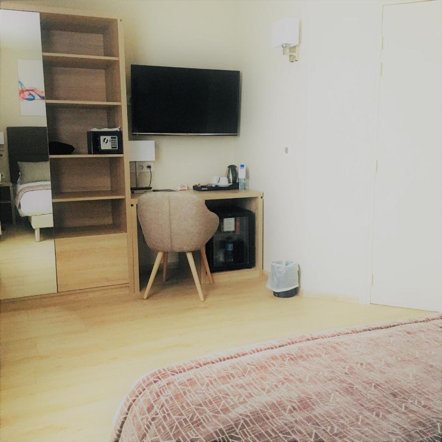 Best Western Hotel Des Barolles - Lyon Sud Brignais Bagian luar foto